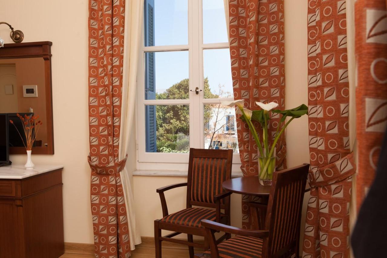 Egli Hotel Андрос Екстер'єр фото